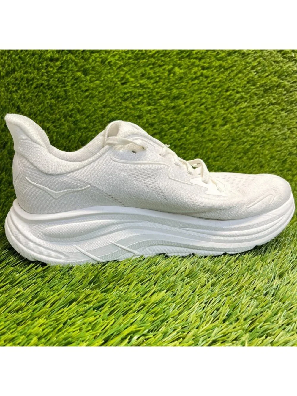 Hoka One One Clifton 10 Womens Size 9.5 White Athletic Running Shoes Sneakers